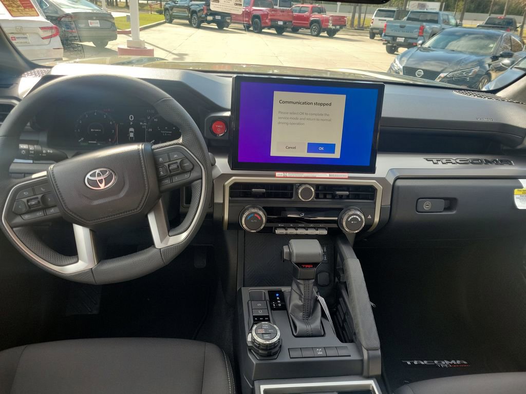 Certified 2025 Toyota Tacoma TRD Off-Road image 19