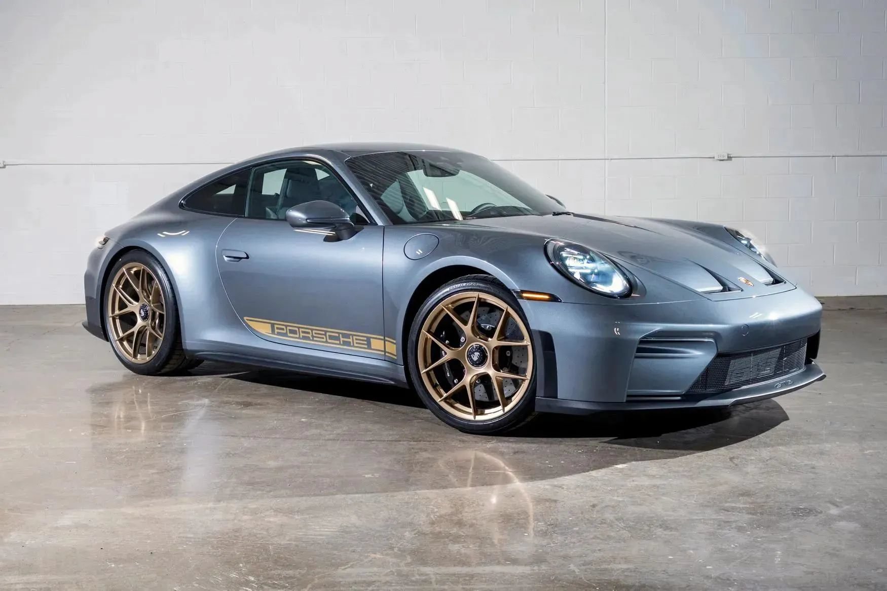 Used 2026 Porsche 911 GT3 RWD image 5