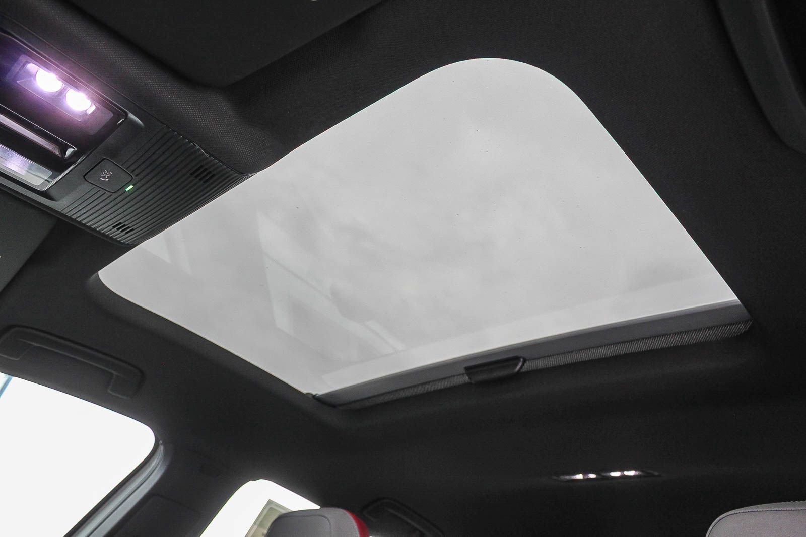 Used 2025 Volkswagen GTI SE w/ SE Leather Seating Package image 26