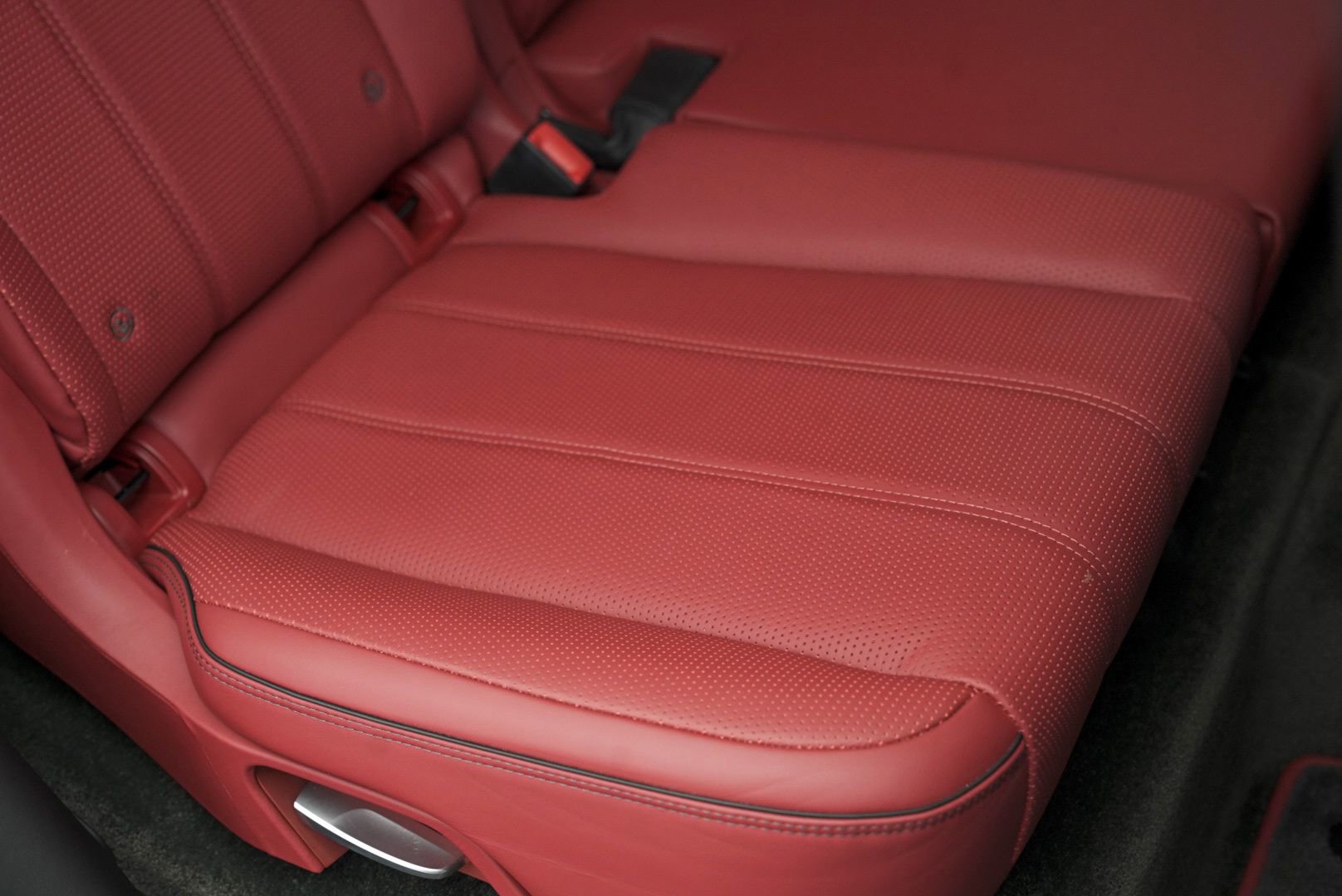 Used 2022 Bentley Bentayga image 45