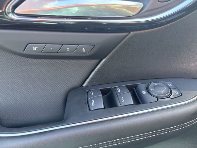 Used 2025 Buick Envision Preferred image 26