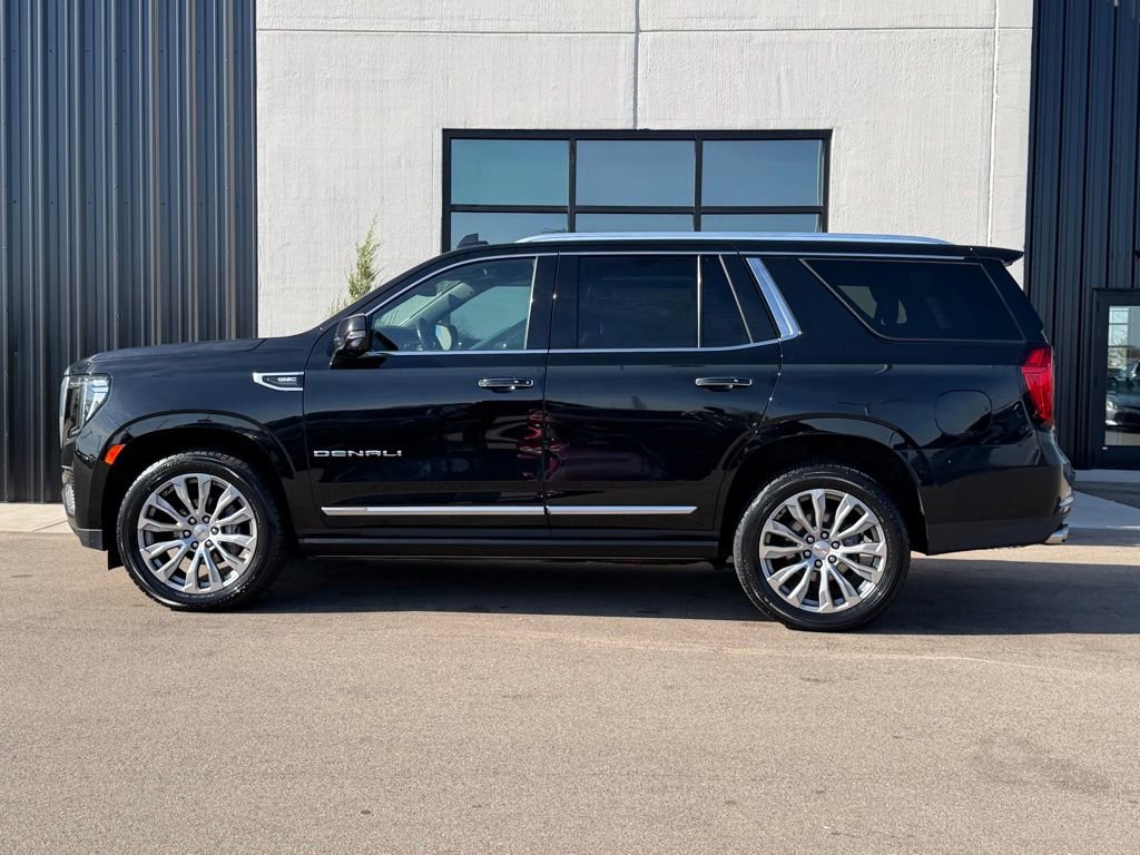 Used 2023 GMC Yukon Denali AWD/4WD image 2