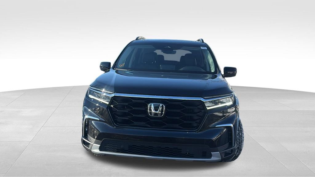 Used 2024 Honda Pilot Touring image 2