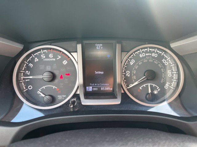 Used 2016 Toyota Tacoma SR5 AWD/4WD image 16