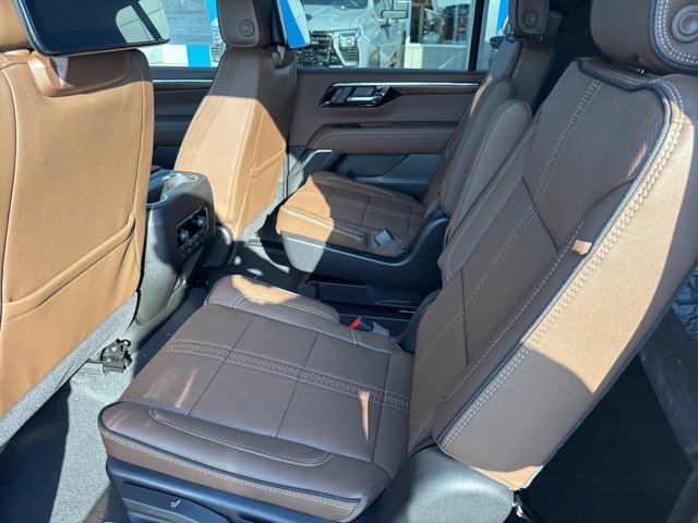 New 2026 Chevrolet Suburban High Country image 15
