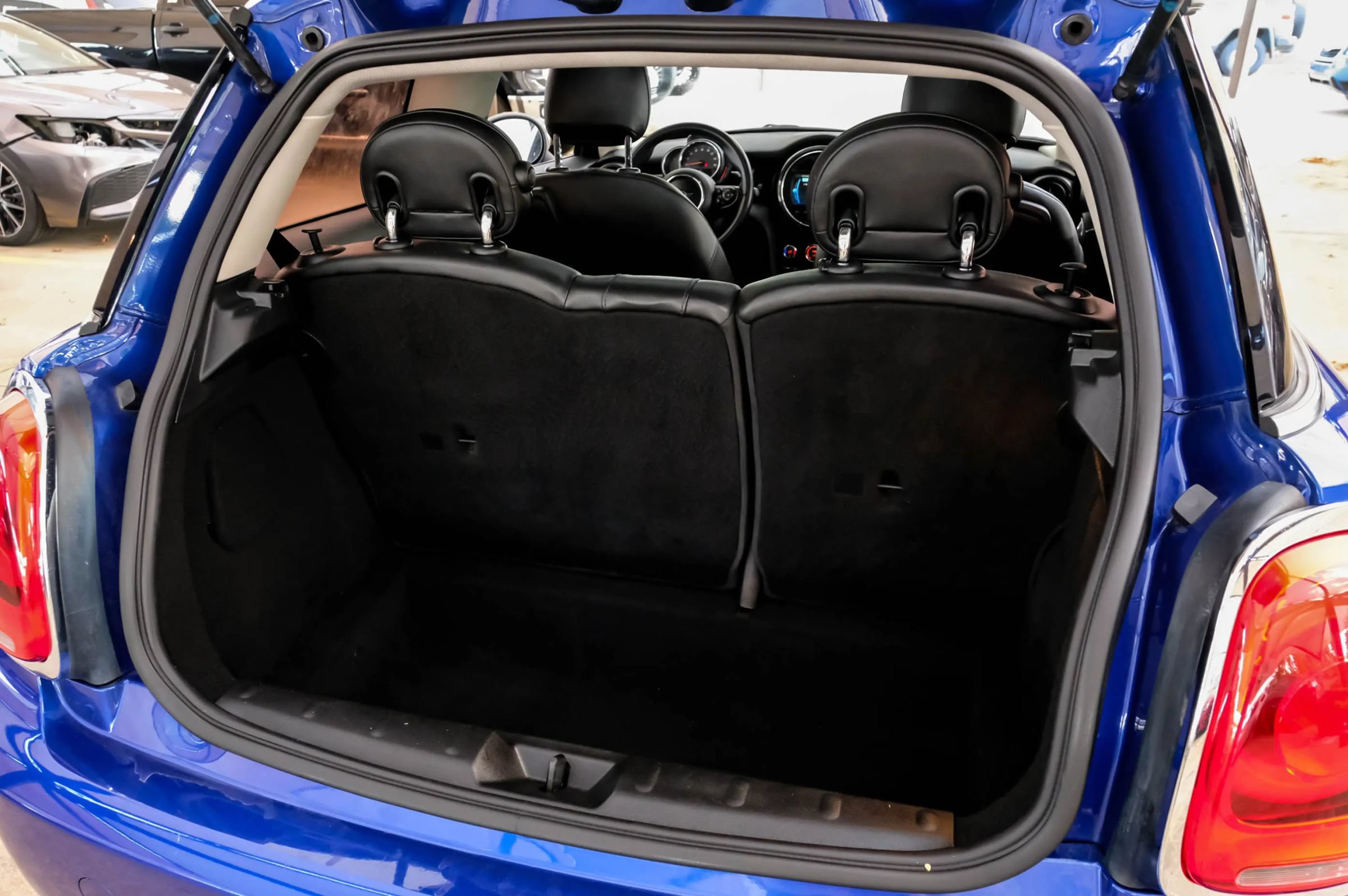 Used 2019 MINI Cooper 2-Door Hardtop FWD image 46