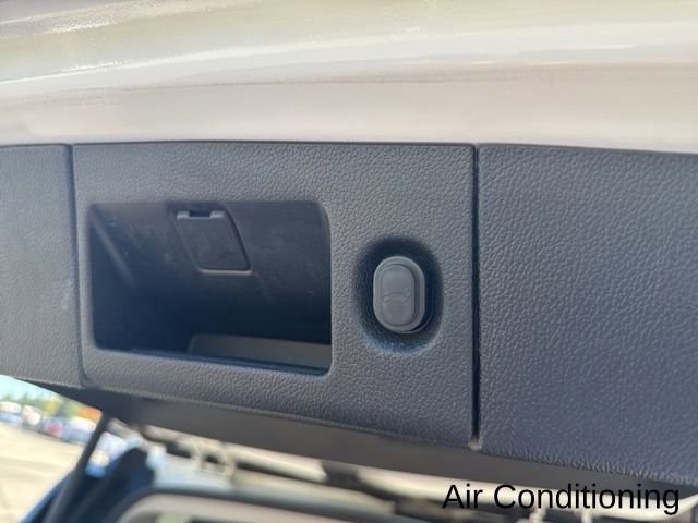 Used 2017 GMC Yukon SLE image 22