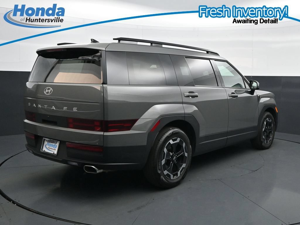 Used 2025 Hyundai Santa Fe SEL FWD image 10