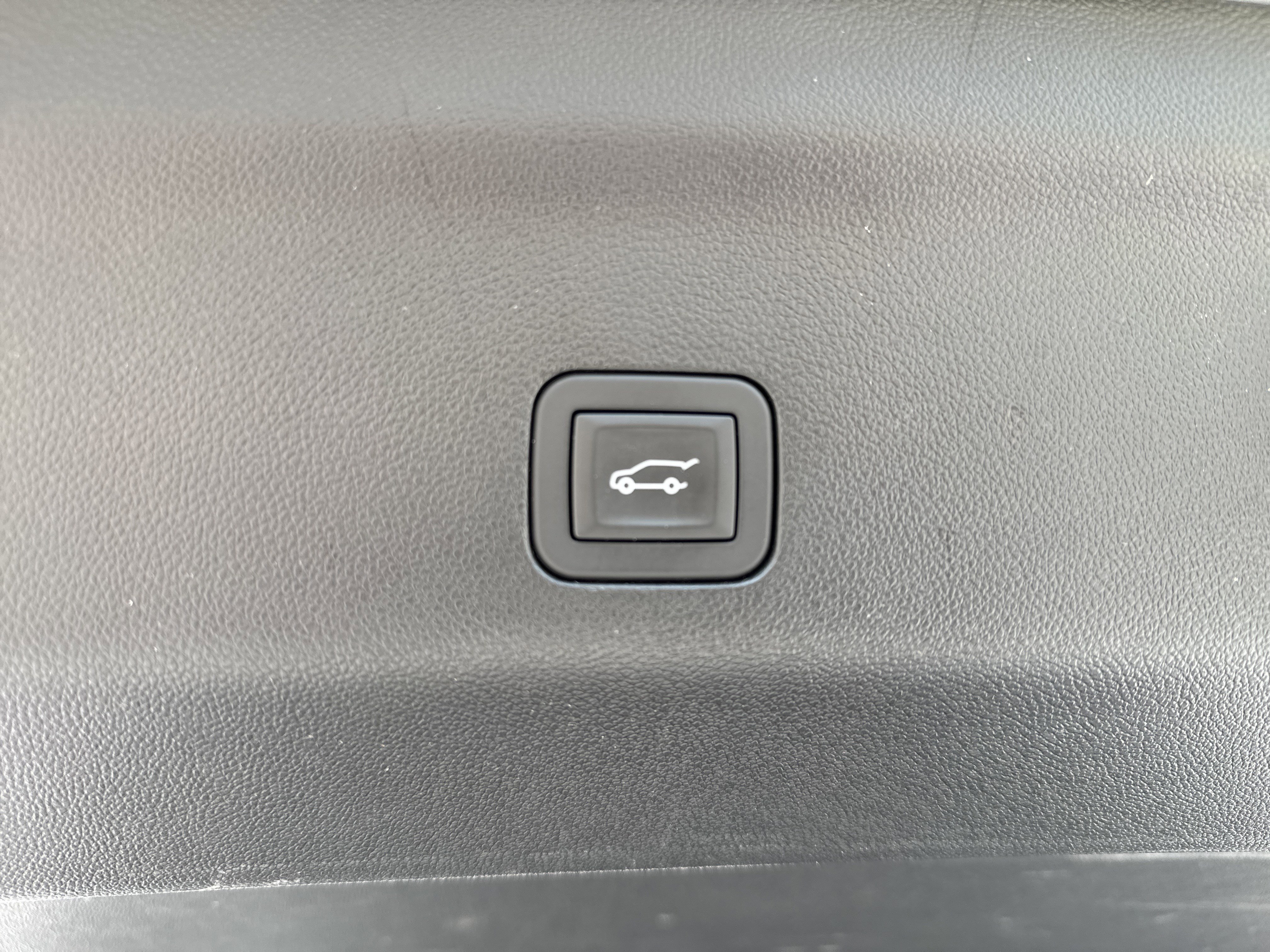 Used 2025 GMC Yukon XL Denali Ultimate image 39