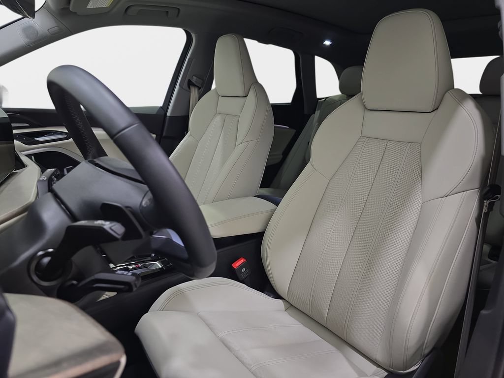 Used 2025 Audi Q5 Premium w/ Premium Plus AWD/4WD image 18