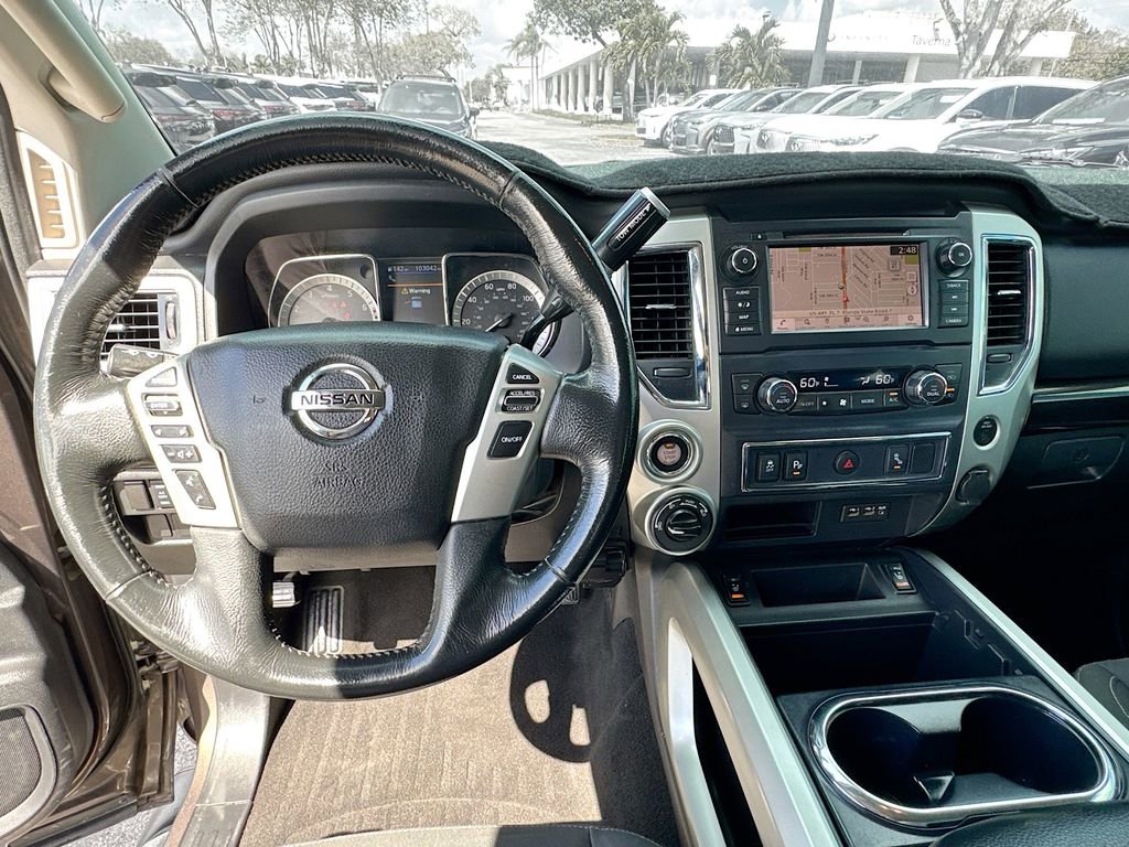 Used 2019 Nissan Titan SV w/ SV Convenience Package AWD/4WD image 12