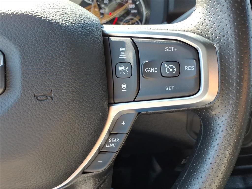 New 2026 RAM 2500 Tradesman w/ Chrome Appearance Group AWD/4WD image 20