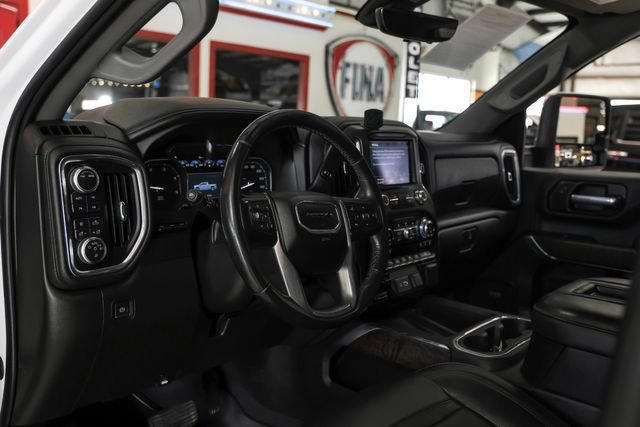 Used 2022 GMC Sierra 3500 Denali AWD/4WD image 5