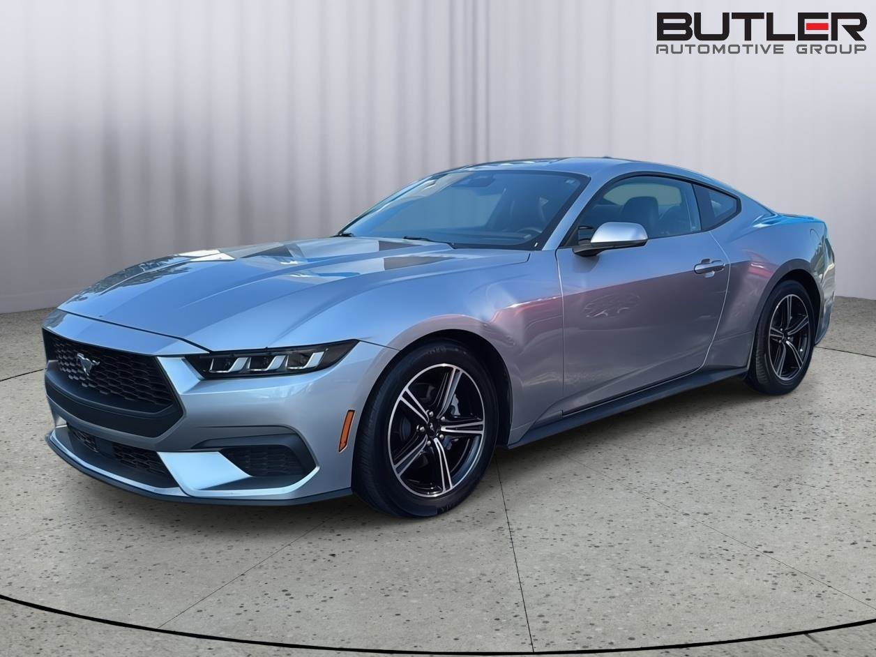 Used 2024 Ford Mustang Premium image 2