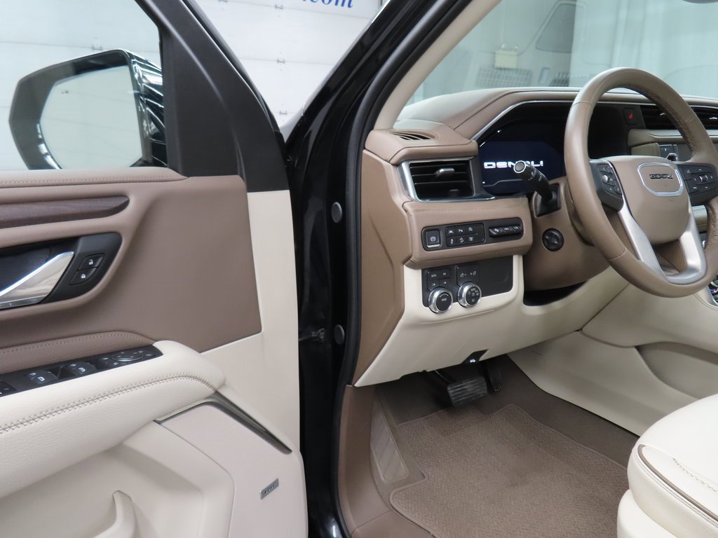 Used 2024 GMC Yukon XL Denali image 55