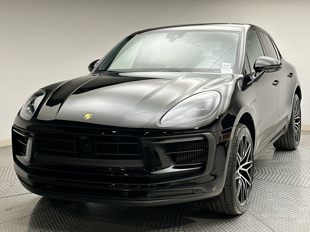 Used 2023 Porsche Macan S AWD/4WD image 1