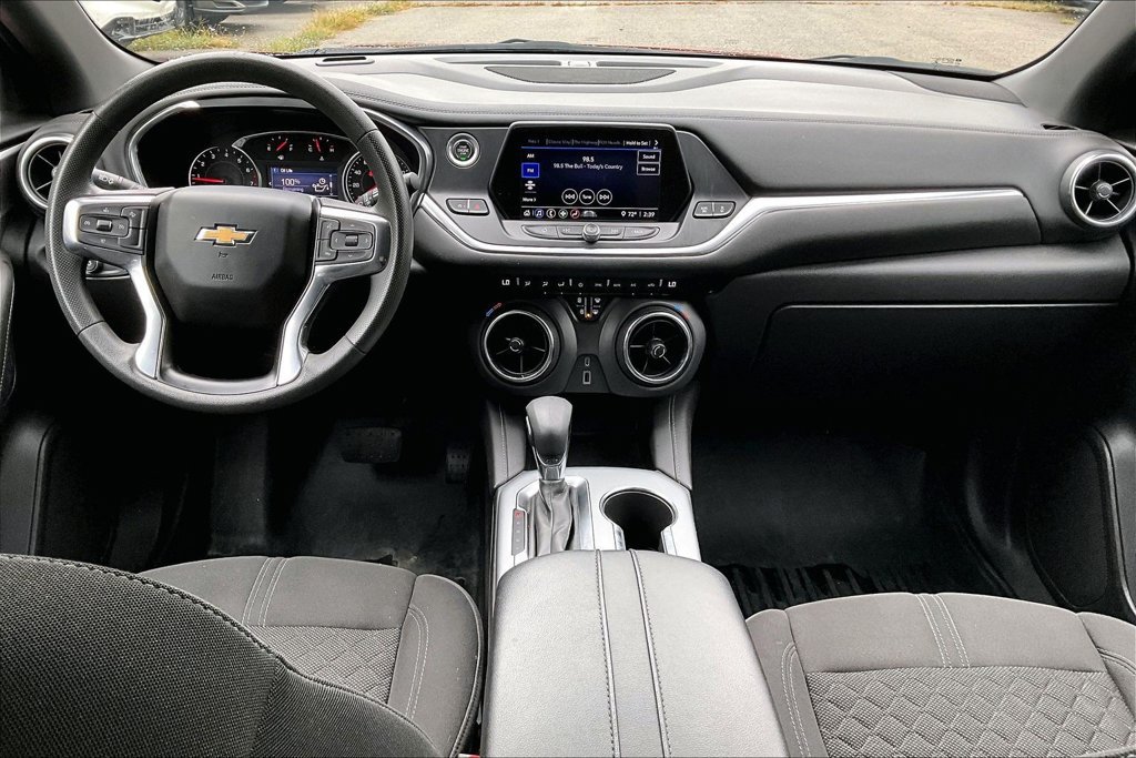 Used 2022 Chevrolet Blazer LT FWD image 18