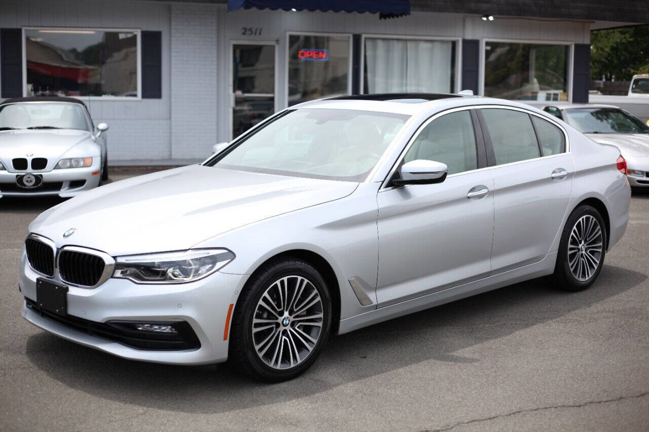 Used 2017 BMW 540i xDrive image 4