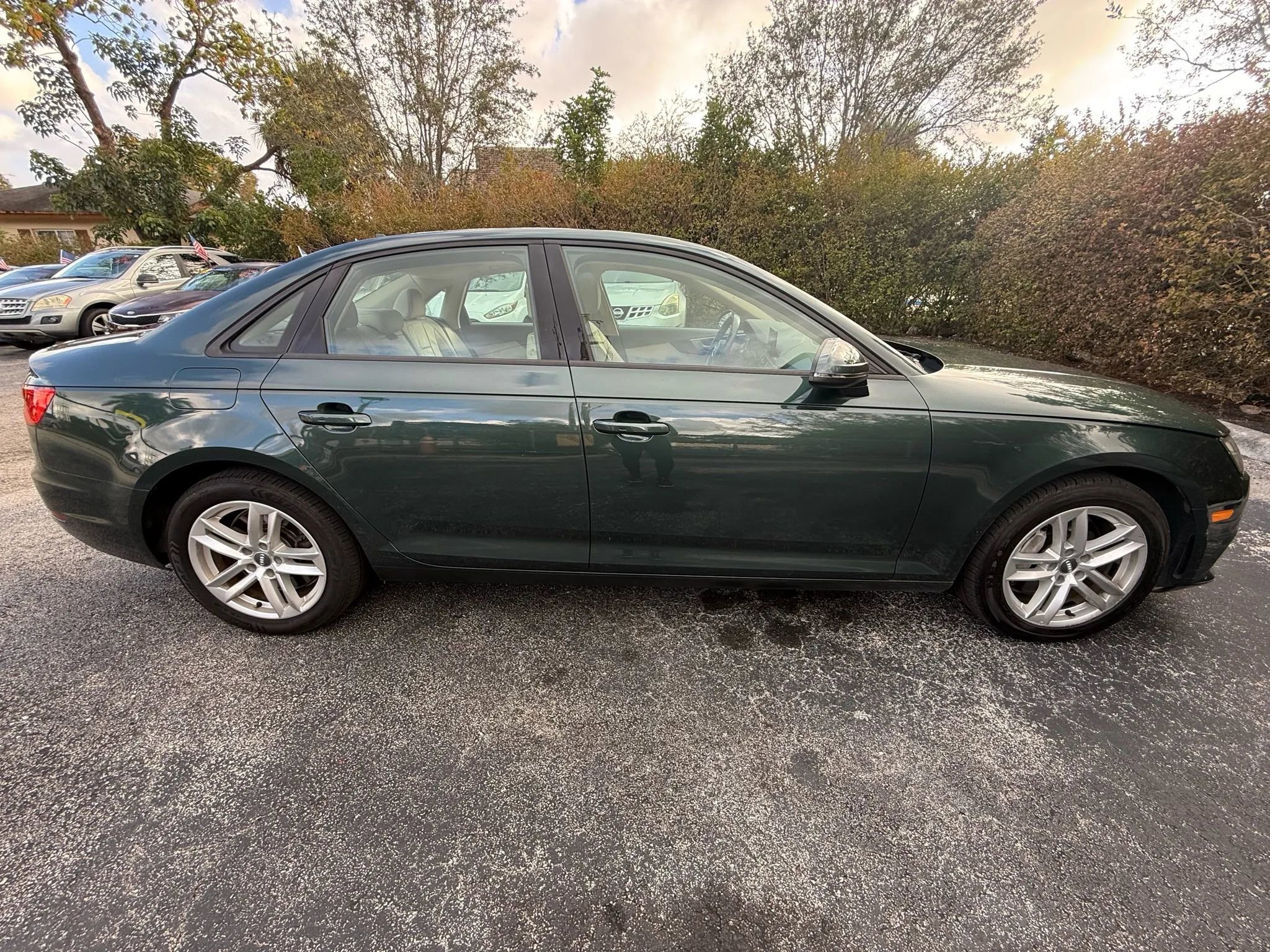 Used 2017 Audi A4 2.0T Premium image 6