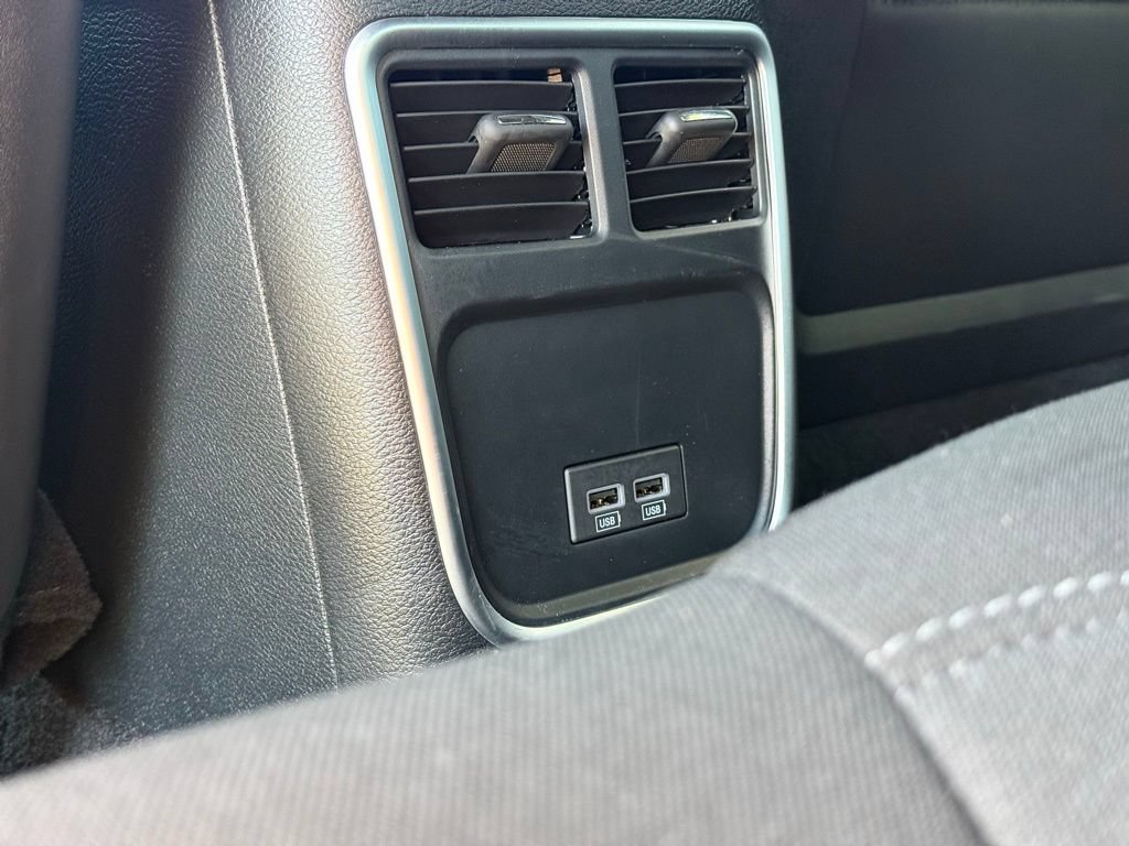 Used 2023 Dodge Charger R/T w/ Harman/Kardon Audio Group RWD image 32