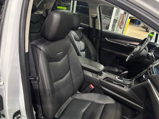 Used 2017 Cadillac XT5 Luxury w/ Driver Awareness Package AWD/4WD image 41