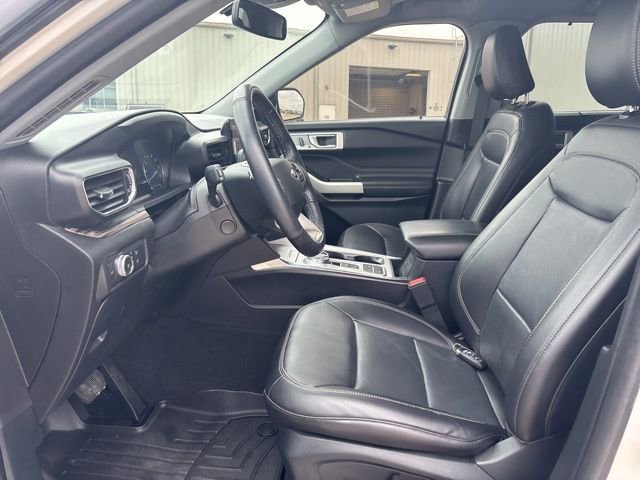 Used 2021 Ford Explorer Limited w/ Equipment Group 301A RWD image 21