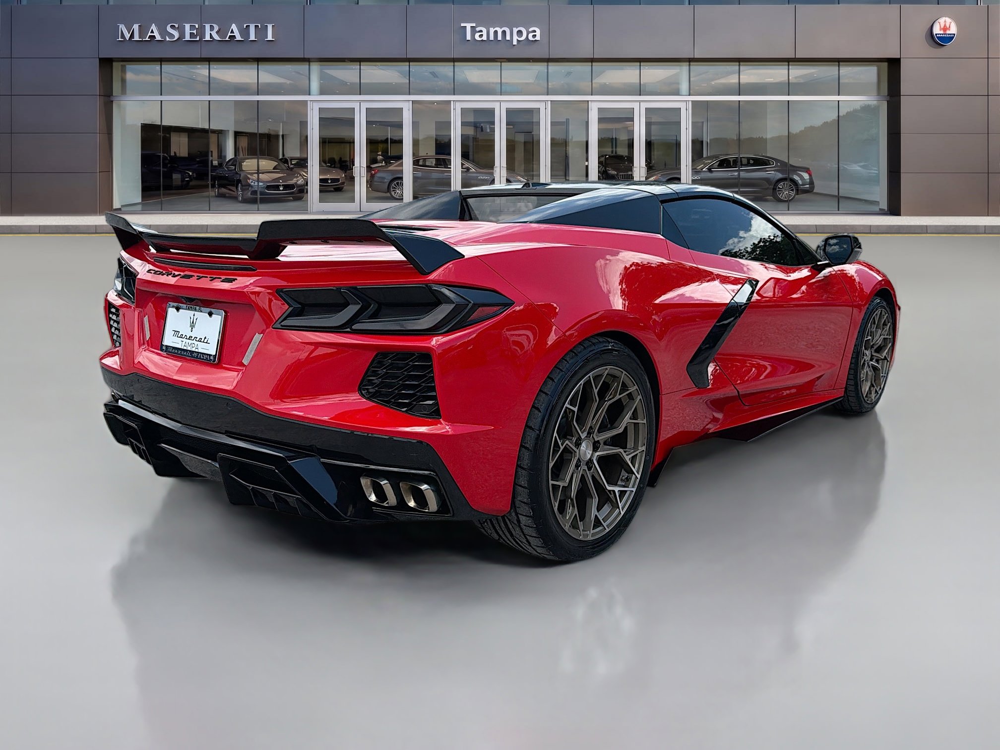 Used 2021 Chevrolet Corvette Stingray Convertible w/ Z51 Performance Package RWD image 3