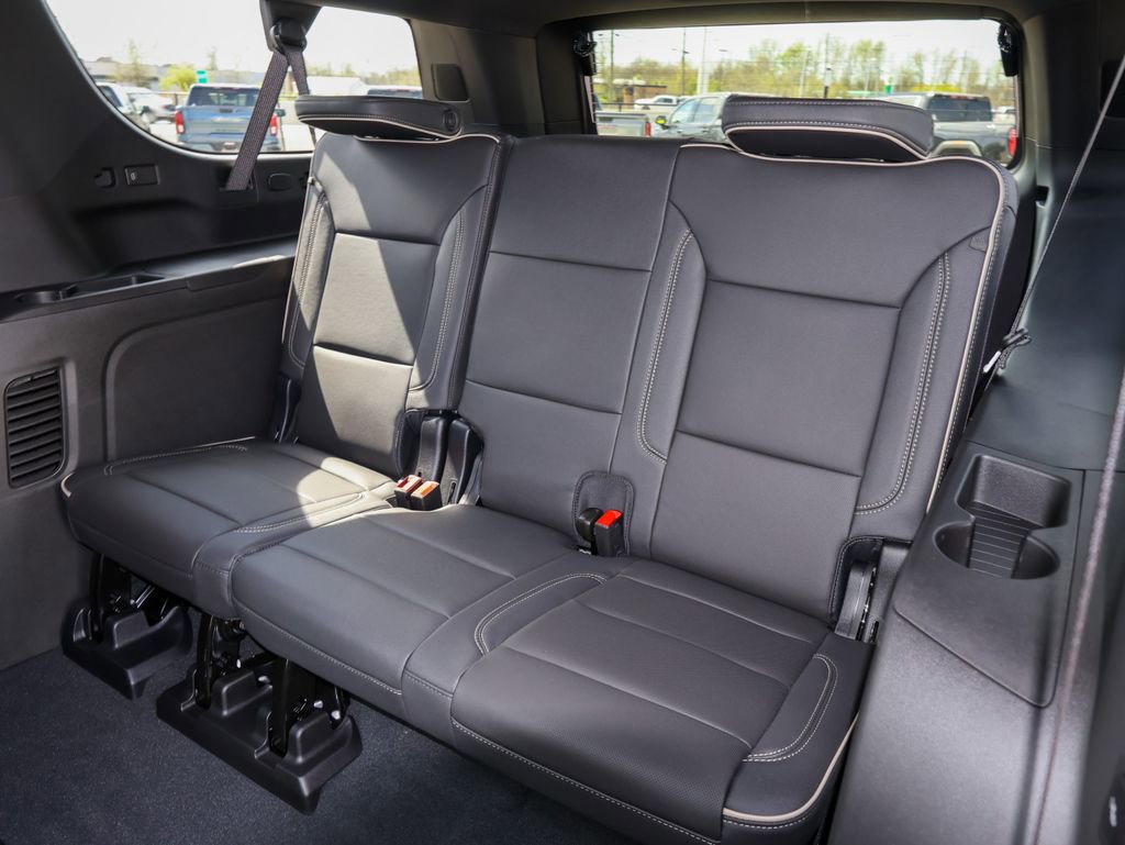New 2026 GMC Yukon XL Elevation image 14