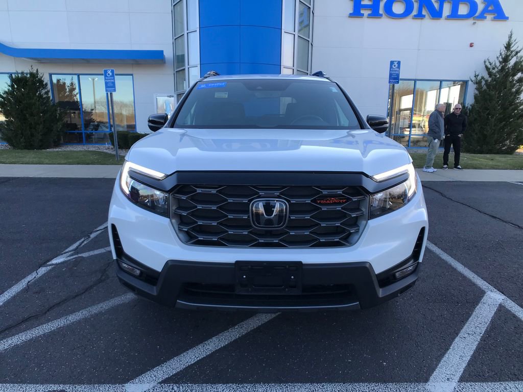 Certified 2023 Honda Passport TrailSport image 2