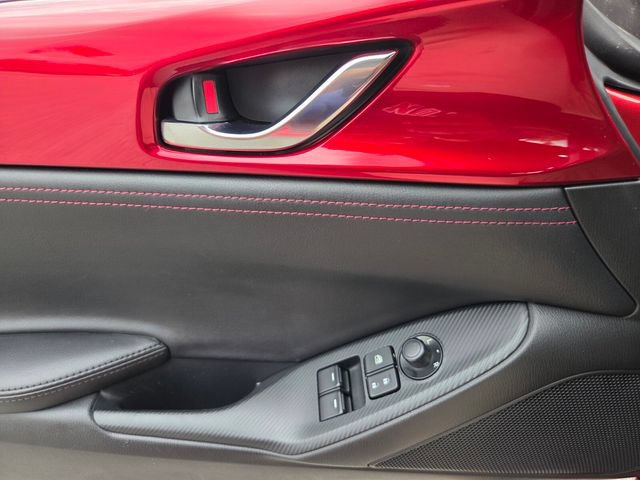 Used 2018 MAZDA MX-5 Miata RF Club RWD image 25