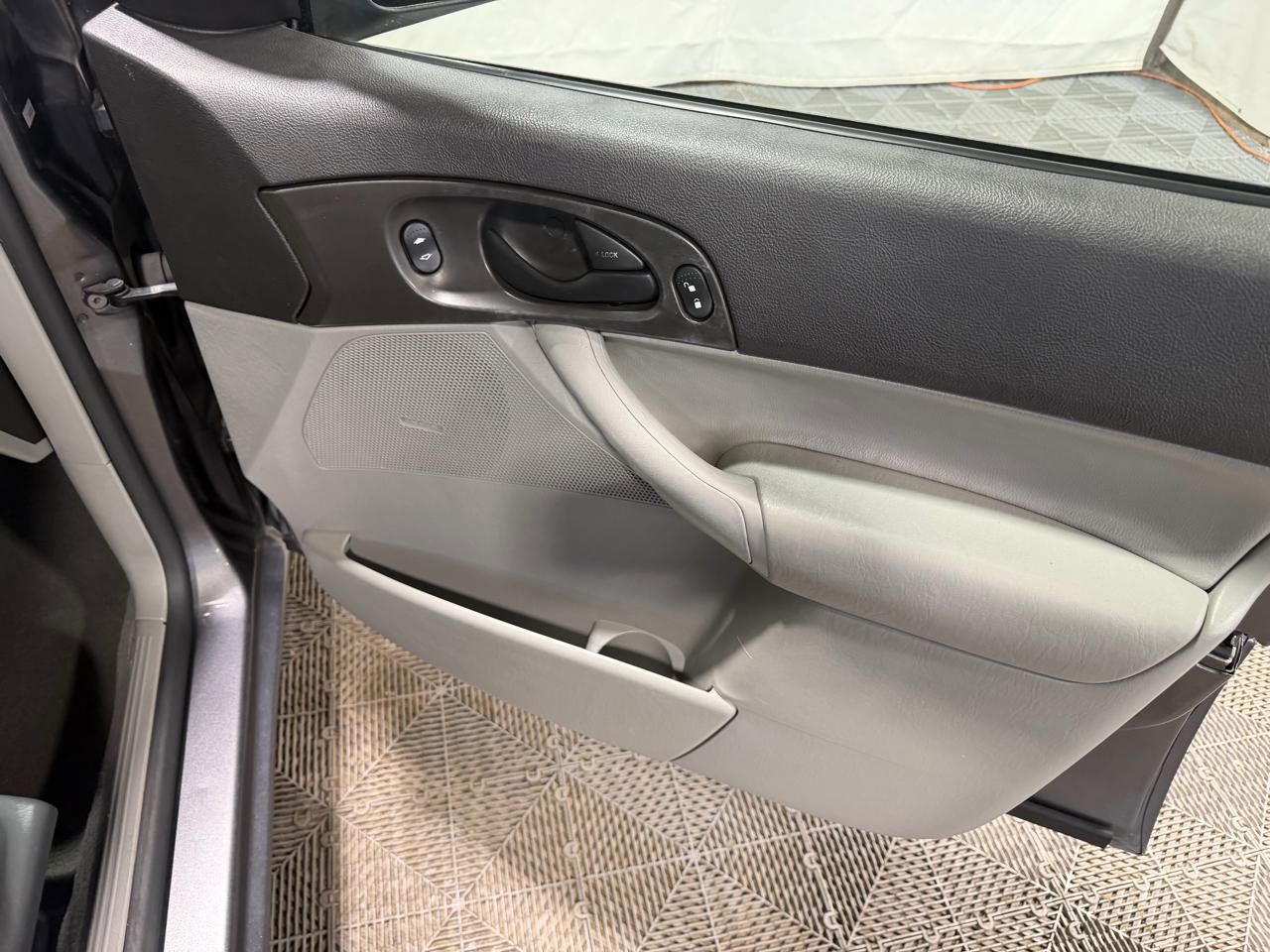 Used 2006 Ford Focus SES image 14