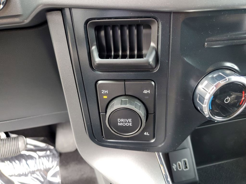 New 2026 Ford F150 XLT w/ Equipment Group 302A MID image 25