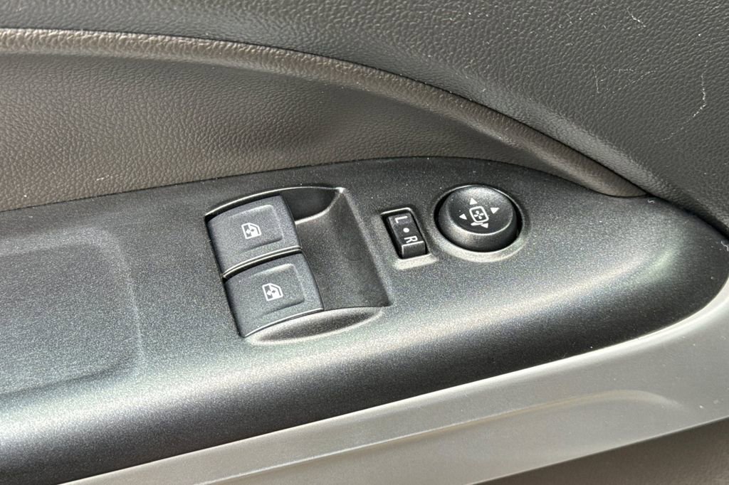 Used 2021 Chevrolet Colorado LT w/ Fleet Safety Package image 14