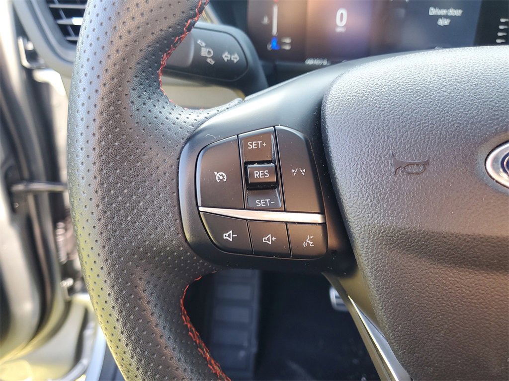 Used 2023 Ford Escape ST-Line image 17