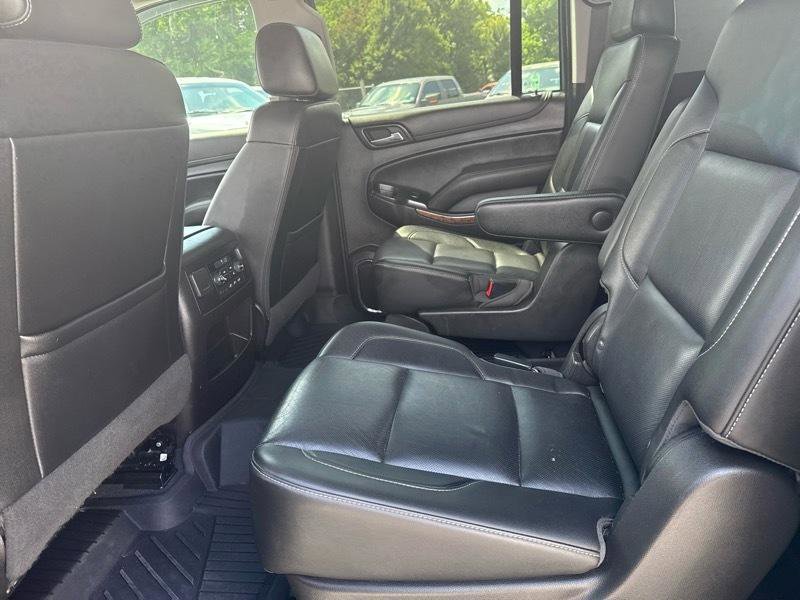 Used 2019 Chevrolet Suburban Premier RWD image 16