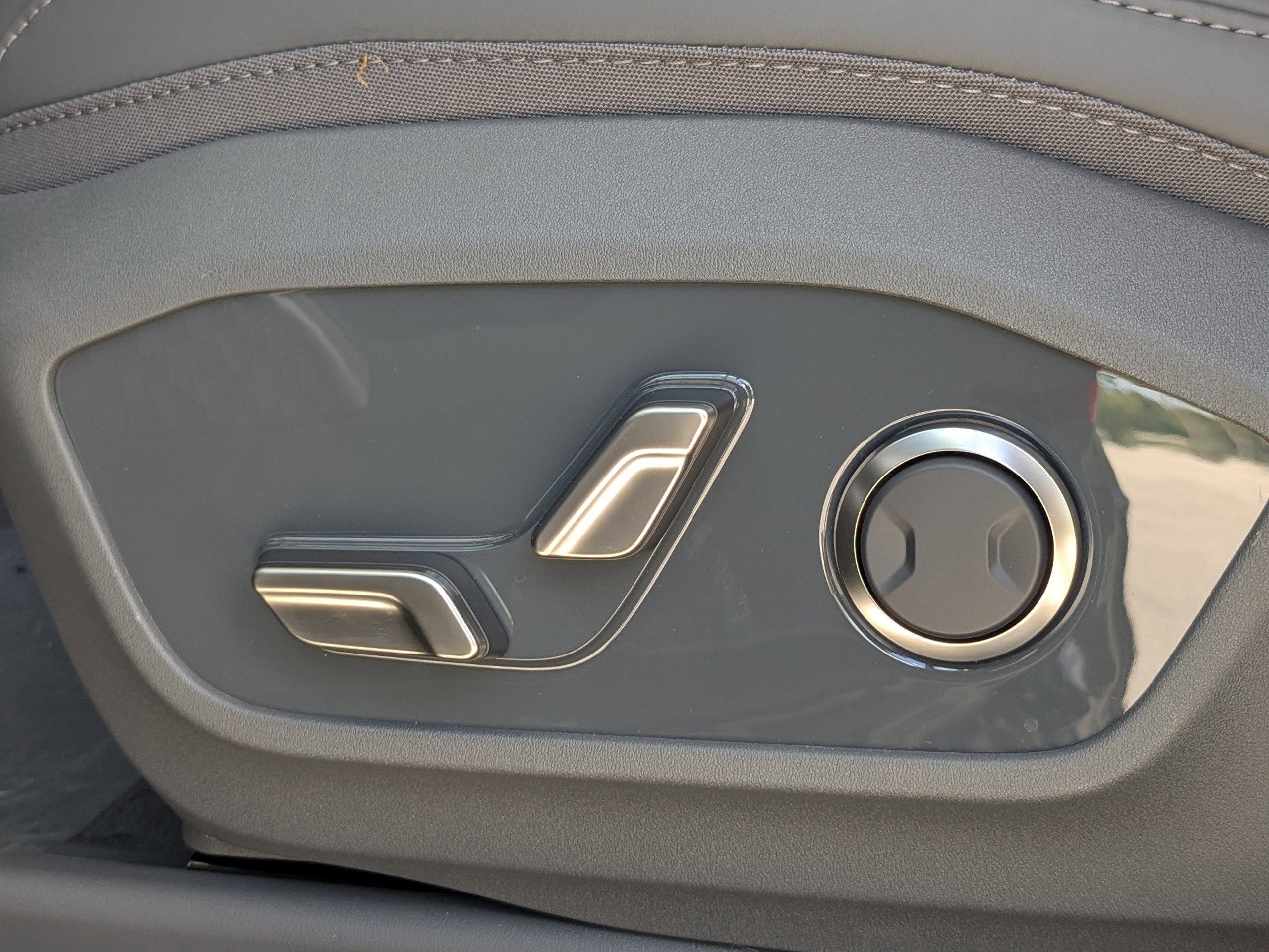 New 2026 Kia EV9 Light image 25