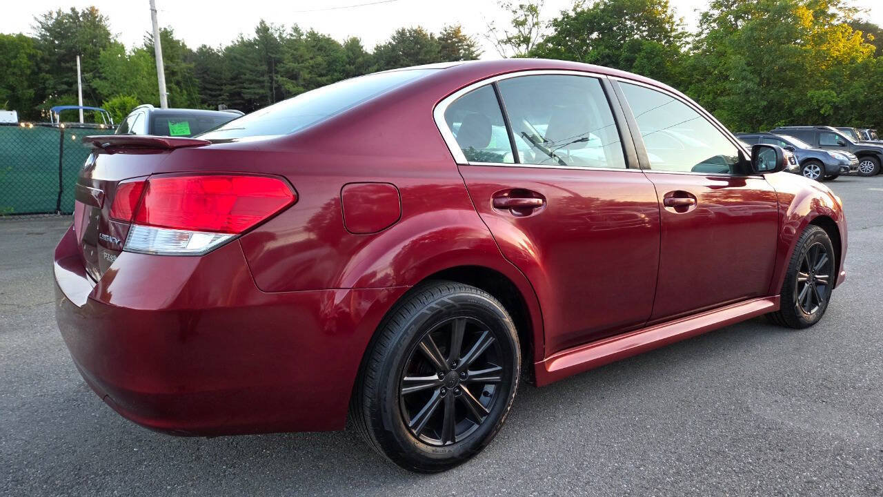Used 2010 Subaru Legacy 2.5i Premium AWD/4WD image 16