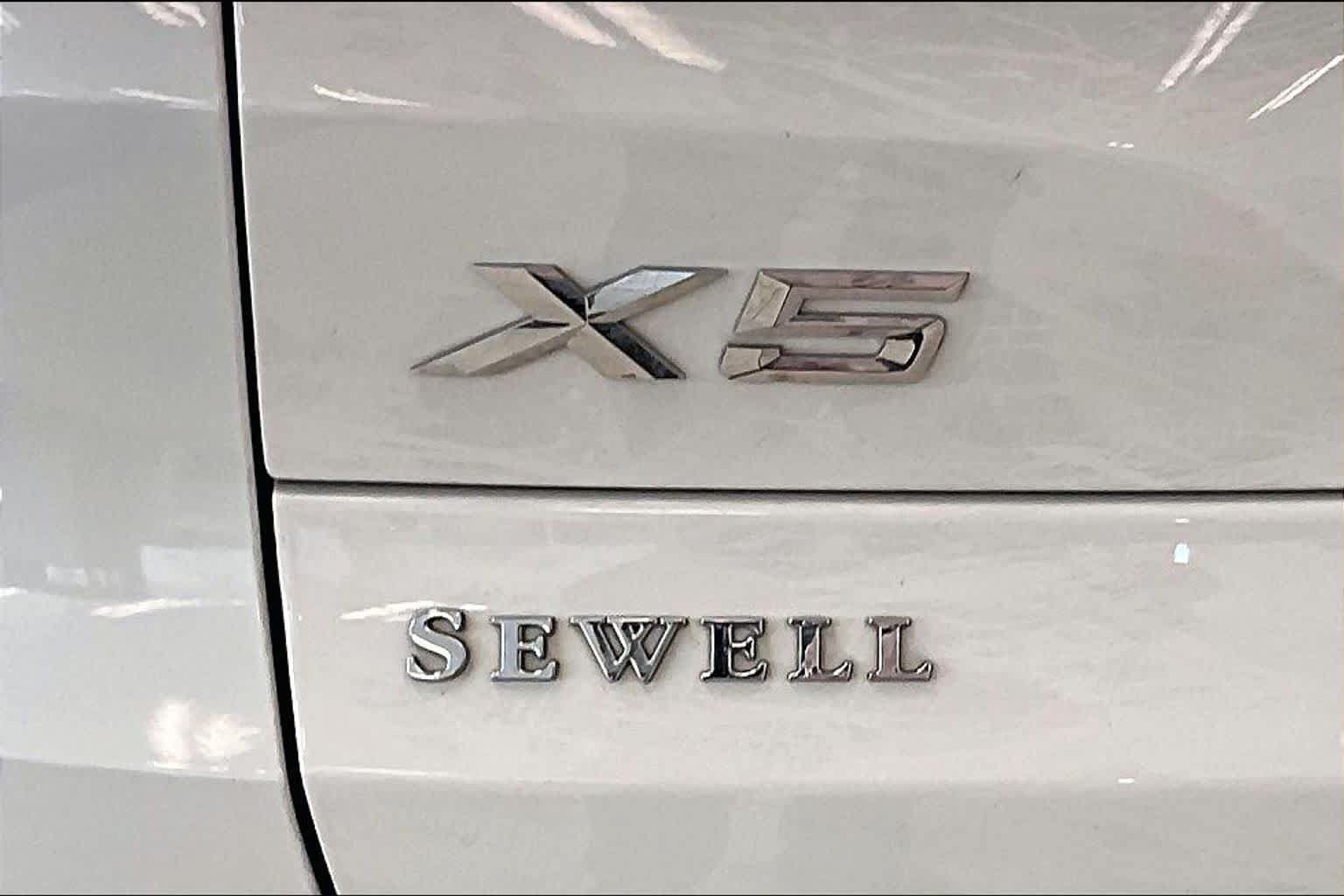 Used 2023 BMW X5 xDrive40i w/ Premium Package AWD/4WD image 30