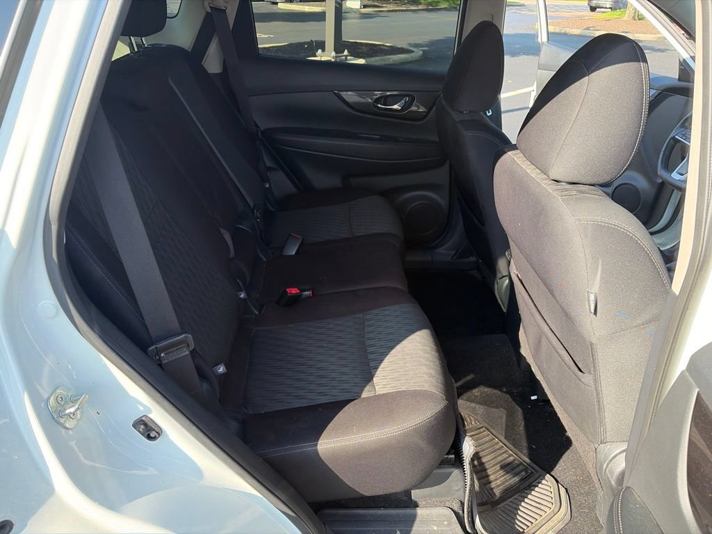 Used 2019 Nissan Rogue SV AWD/4WD image 28