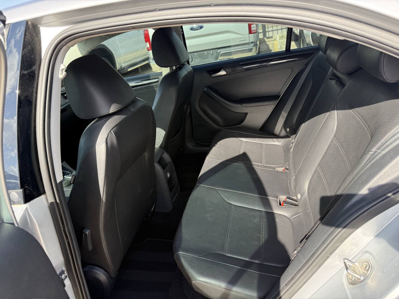 Used 2015 Volkswagen Jetta TDI SEL FWD image 13