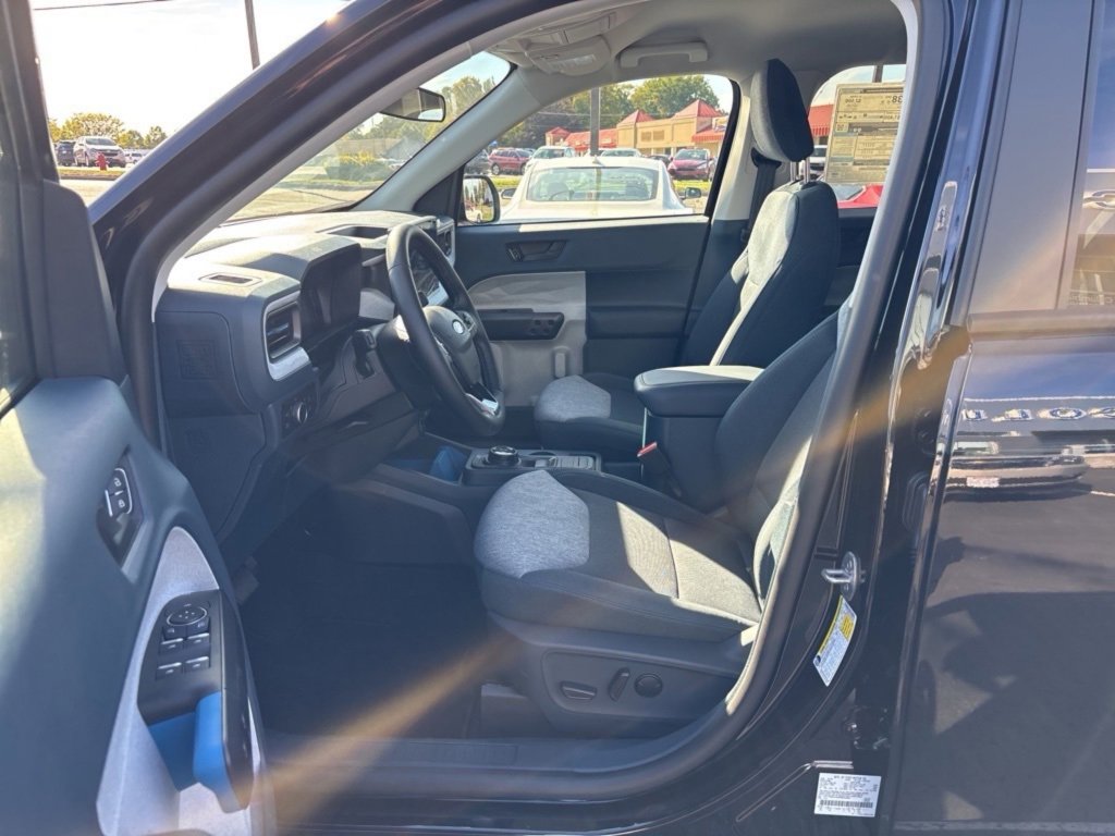 New 2025 Ford Maverick XLT w/ XLT Luxury Package image 10