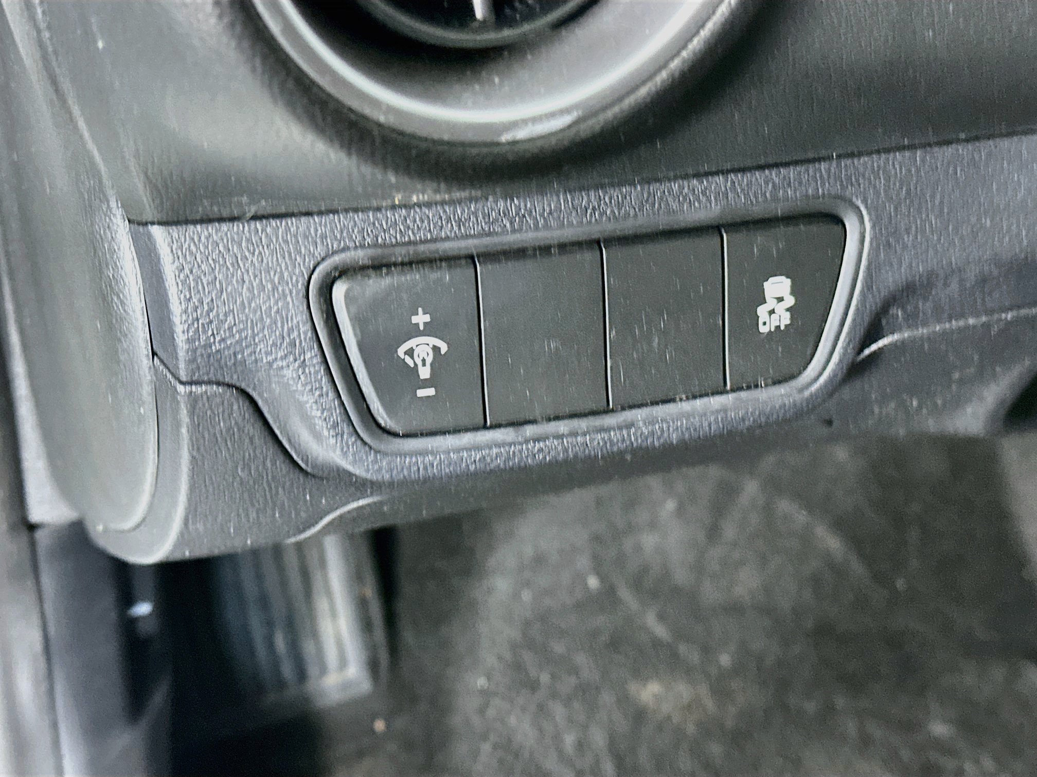 Used 2022 Kia Forte LXS FWD image 17