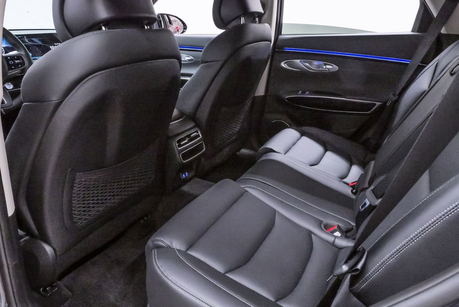 Certified 2026 Genesis GV70 2.5T AWD/4WD image 10