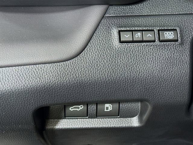 New 2026 Toyota Crown Signia image 19