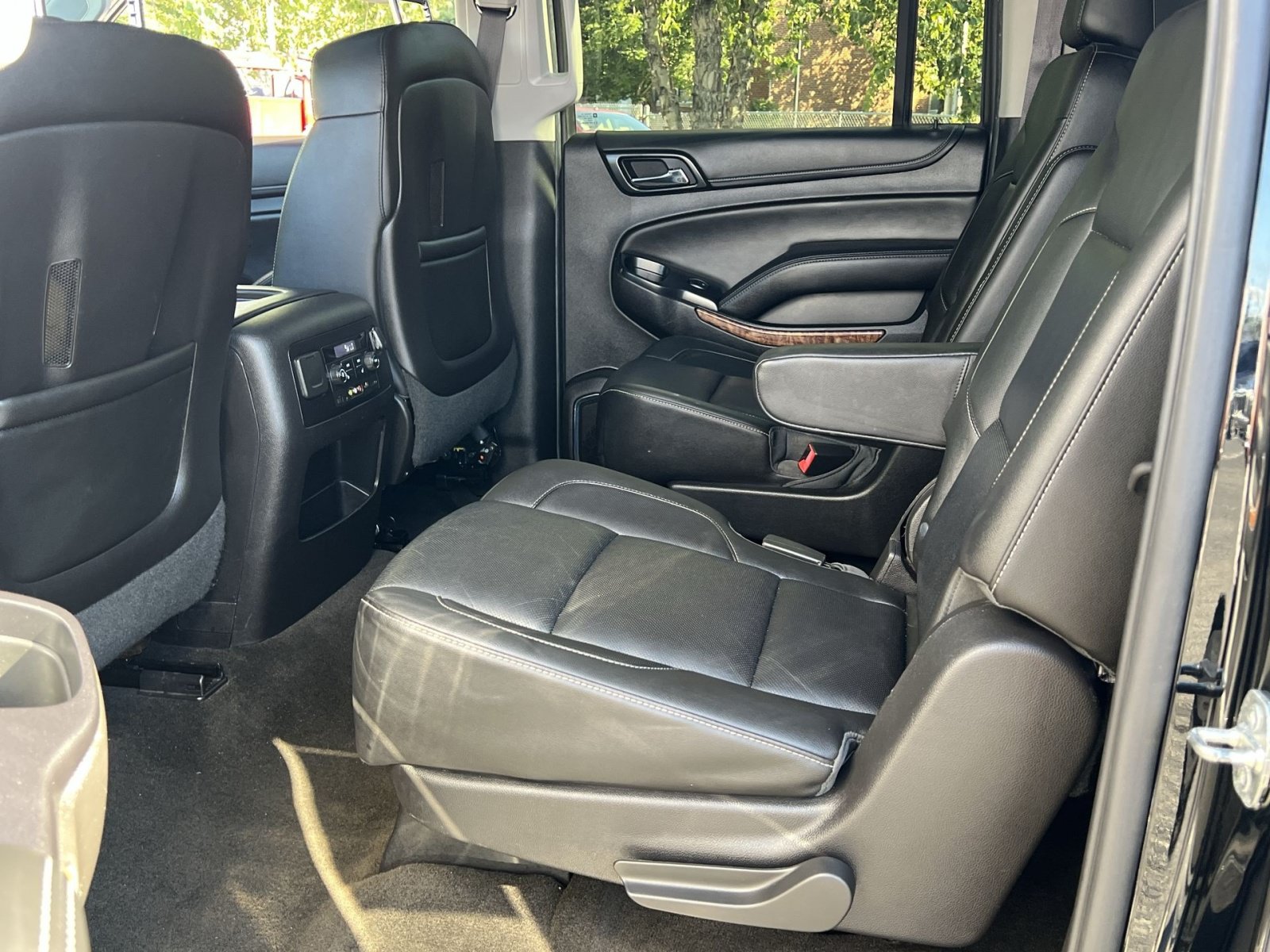 Used 2015 Chevrolet Suburban LTZ AWD/4WD image 24