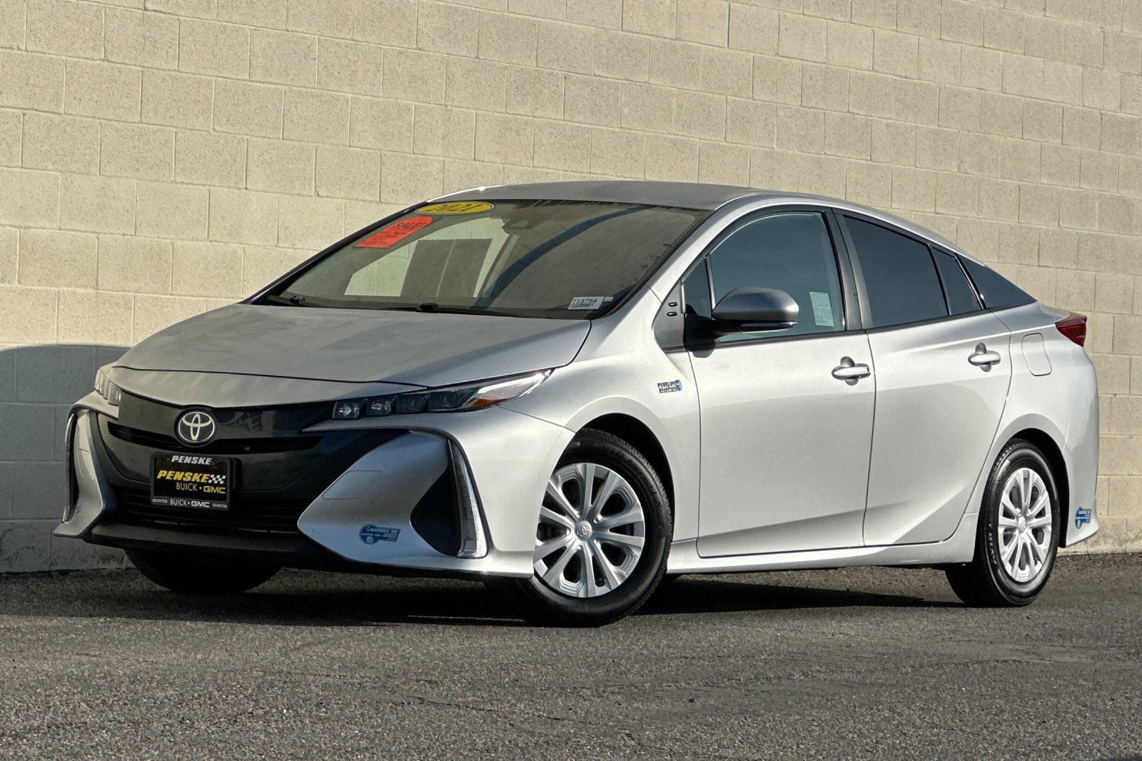 Used 2021 Toyota Prius Prime XLE image 8