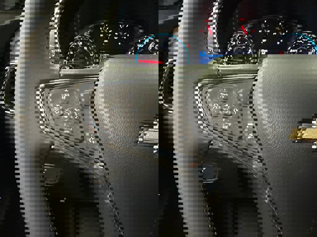 Certified 2024 Chevrolet Equinox LT w/ LPO, Floor Liner Package image 8