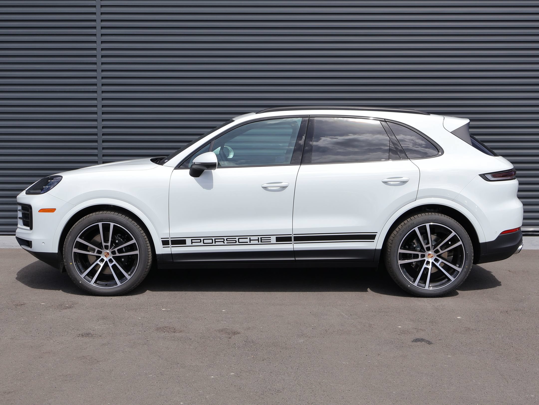 New 2026 Porsche Cayenne AWD/4WD image 2
