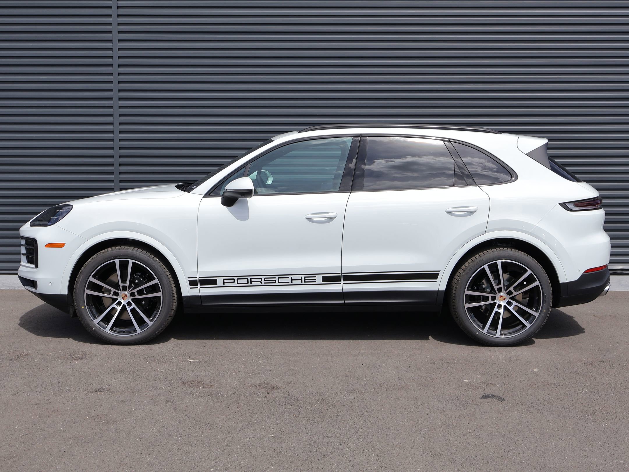 New 2026 Porsche Cayenne image 2