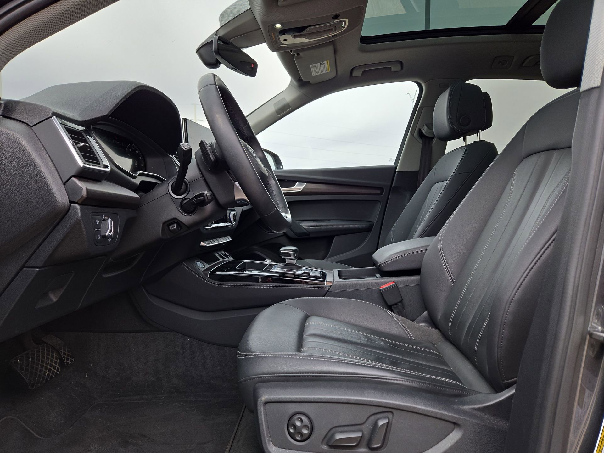 Used 2023 Audi Q5 2.0T Premium Plus w/ Premium Plus Package image 16